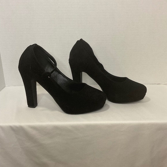 Women’s Black suede 4” platform heels - Picture 1 of 5